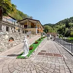 Tatiana A4 Tremosine